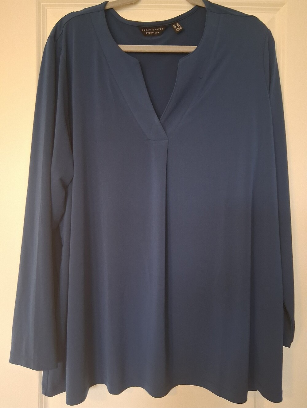 Susan Graver Tunic - Picture 3 of 5